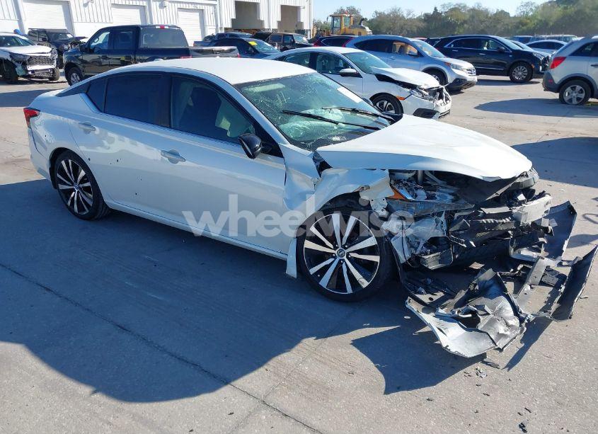 2019 Nissan Altima 2.5 SR (VIN 1N4BL4CV5KC186771) main photo