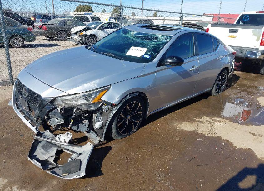 Photo 2 of 2019 Nissan Altima 2.5 SR (VIN 1N4BL4CV5KC248234)