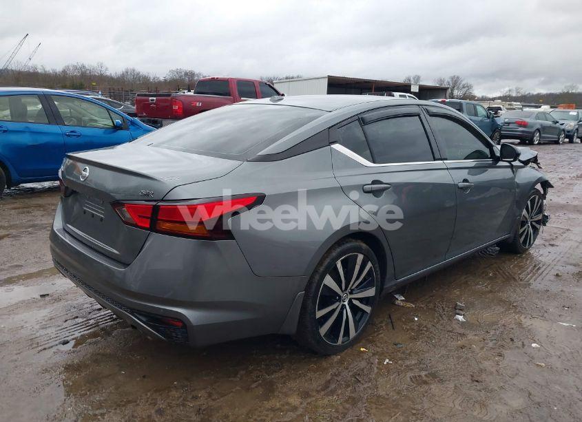 Photo 4 of 2020 Nissan Altima SR FWD (VIN 1N4BL4CV5LC147308)