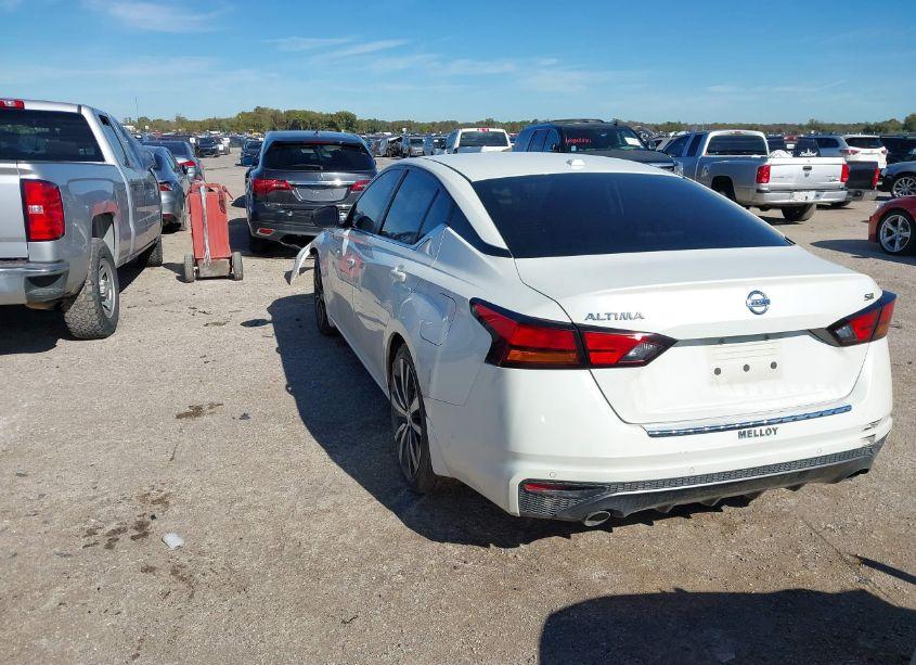 Photo 3 of 2020 Nissan Altima SR FWD (VIN 1N4BL4CV5LC182365)