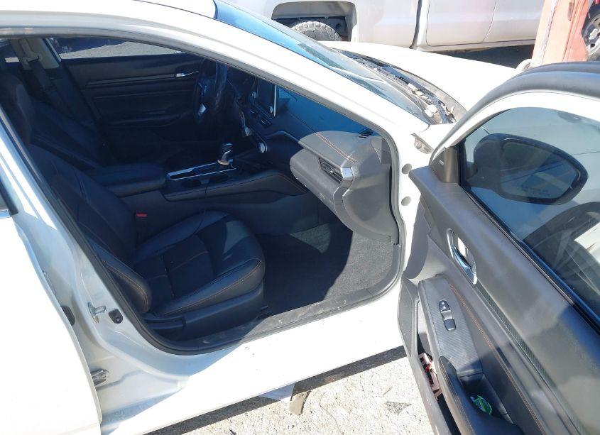 Photo 5 of 2020 Nissan Altima SR FWD (VIN 1N4BL4CV5LC182365)