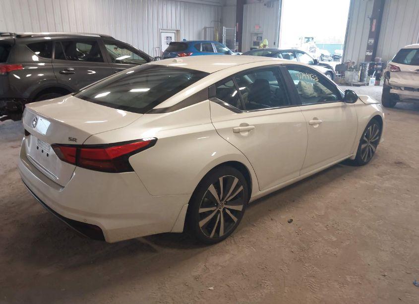 Photo 4 of 2020 Nissan Altima SR FWD (VIN 1N4BL4CV5LC187629)