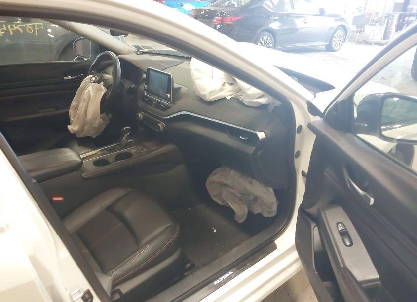 Photo 5 of 2020 Nissan Altima SR FWD (VIN 1N4BL4CV5LC187629)