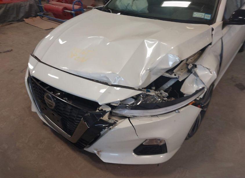 Photo 6 of 2020 Nissan Altima SR FWD (VIN 1N4BL4CV5LC187629)