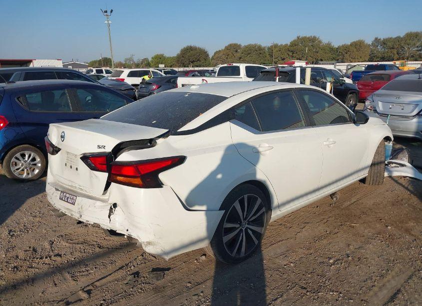 Photo 4 of 2020 Nissan Altima SR FWD (VIN 1N4BL4CV5LC231886)