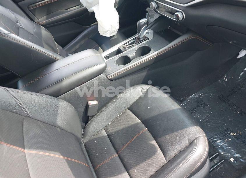 Photo 5 of 2020 Nissan Altima SR FWD (VIN 1N4BL4CV5LC240488)