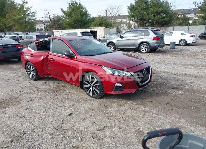 2020 Nissan Altima SR FWD (VIN 1N4BL4CV5LC285737) main photo