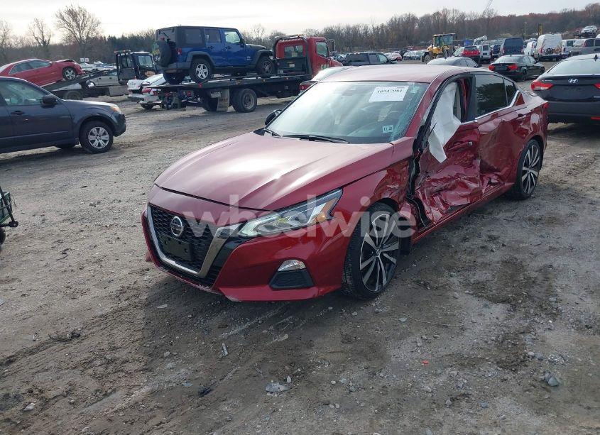 Photo 2 of 2020 Nissan Altima SR FWD (VIN 1N4BL4CV5LC285737)