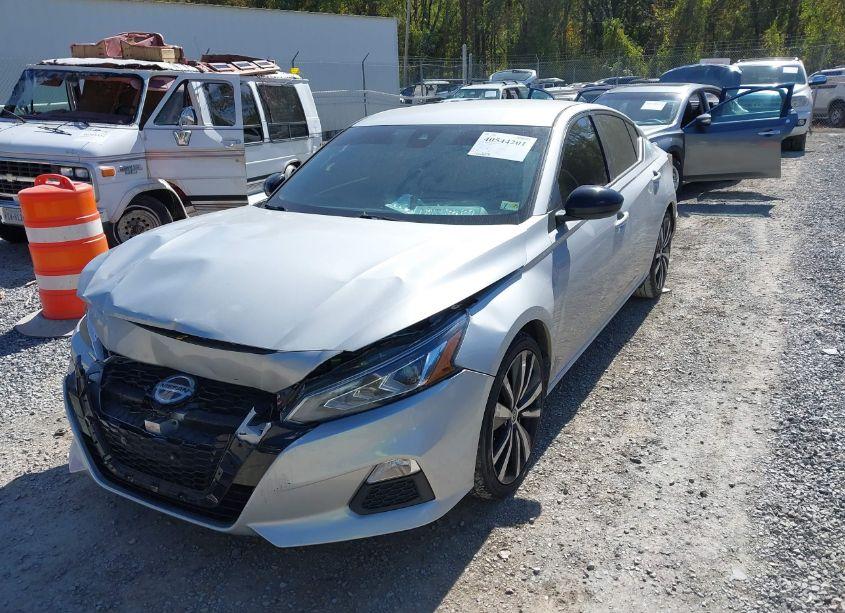 Photo 2 of 2021 Nissan Altima SR FWD (VIN 1N4BL4CV5MN358255)
