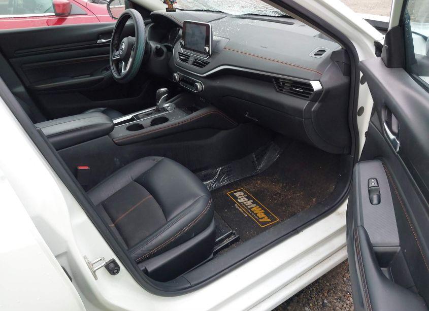 Photo 14 of 2021 Nissan Altima SR FWD (VIN 1N4BL4CV5MN363536)