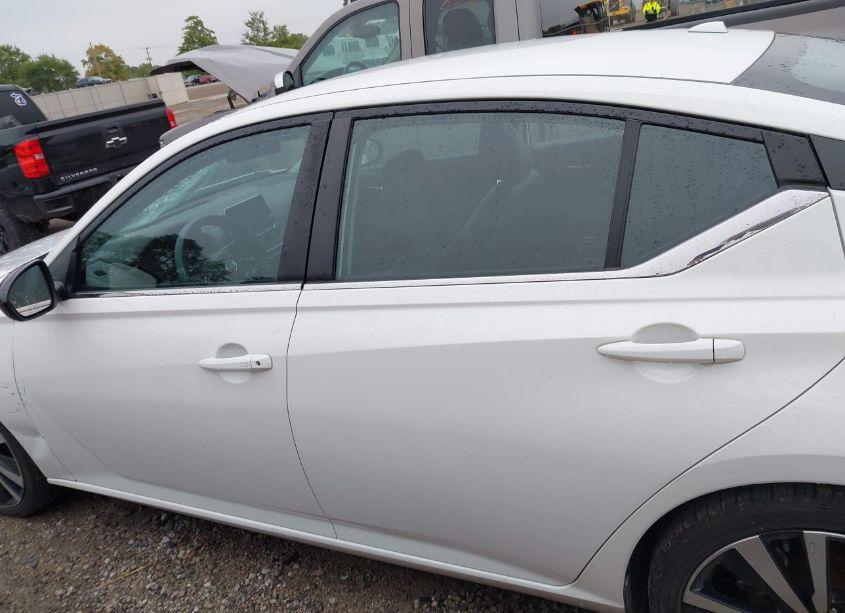 Photo 15 of 2021 Nissan Altima SR FWD (VIN 1N4BL4CV5MN363536)