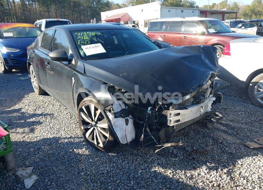 2021 Nissan Altima SR FWD (VIN 1N4BL4CV5MN413982) main photo