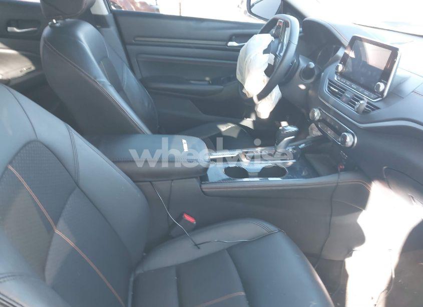 Photo 5 of 2021 Nissan Altima SR FWD (VIN 1N4BL4CV5MN413982)