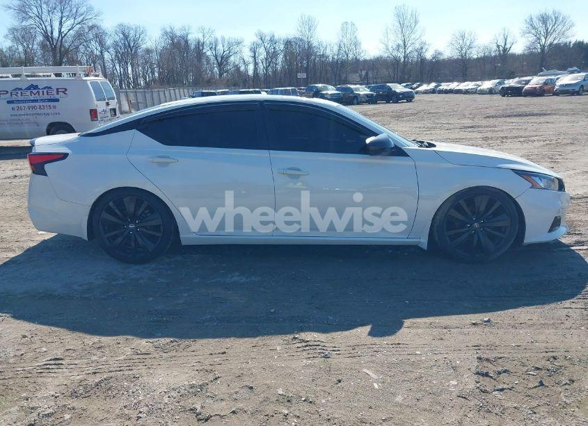 Photo 13 of 2022 Nissan Altima SR FWD (VIN 1N4BL4CV5NN301183)