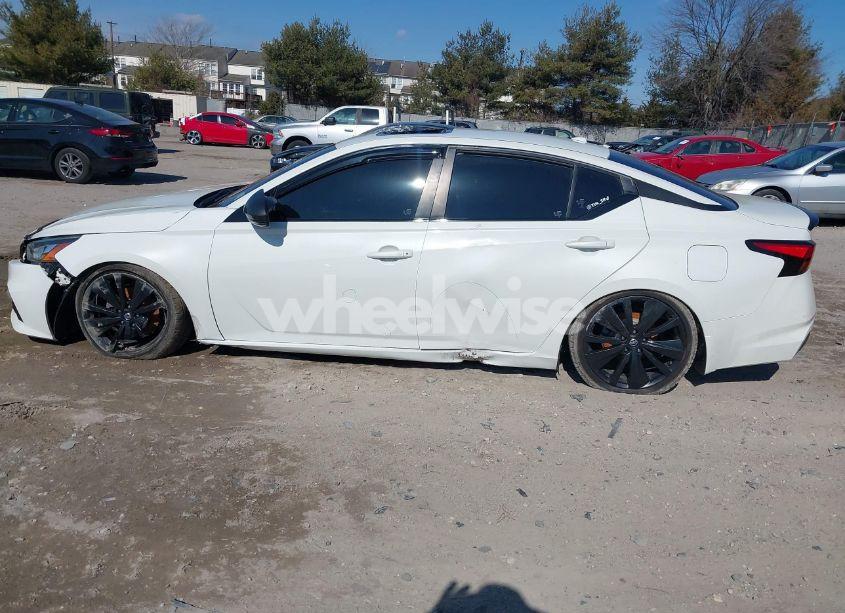 Photo 14 of 2022 Nissan Altima SR FWD (VIN 1N4BL4CV5NN301183)