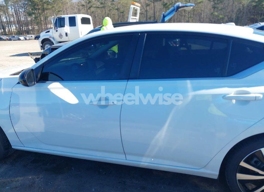 Photo 15 of 2022 Nissan Altima SR FWD (VIN 1N4BL4CV5NN304648)