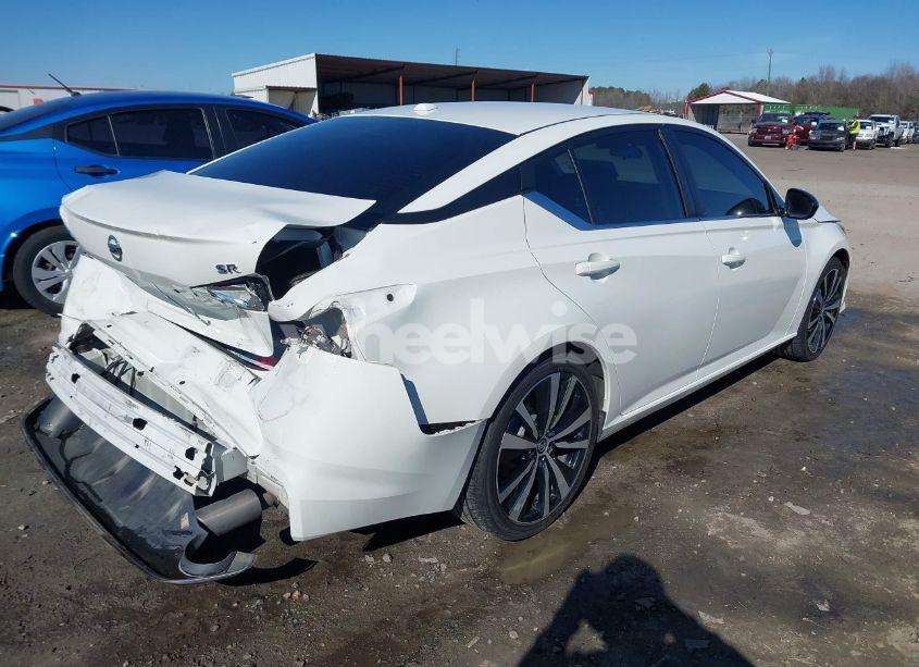 Photo 4 of 2022 Nissan Altima SR FWD (VIN 1N4BL4CV5NN304648)