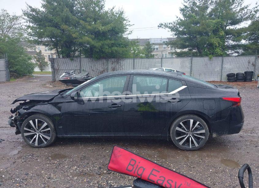 Photo 15 of 2022 Nissan Altima SR FWD (VIN 1N4BL4CV5NN317724)