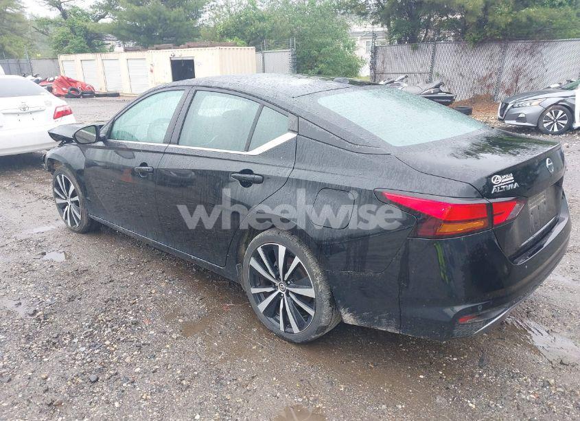 Photo 3 of 2022 Nissan Altima SR FWD (VIN 1N4BL4CV5NN317724)