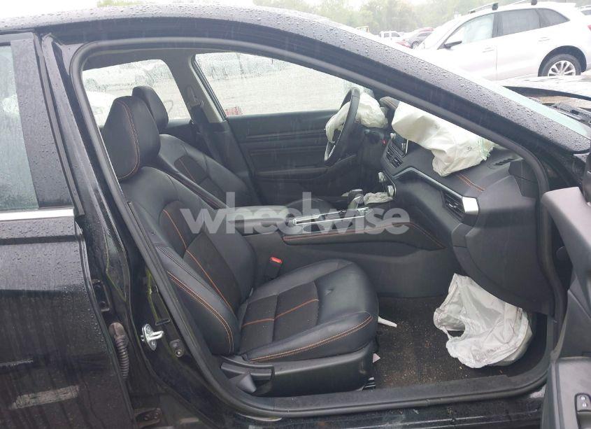 Photo 5 of 2022 Nissan Altima SR FWD (VIN 1N4BL4CV5NN317724)