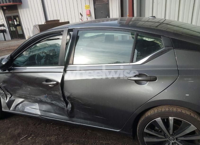 Photo 14 of 2022 Nissan Altima SR FWD (VIN 1N4BL4CV5NN319375)