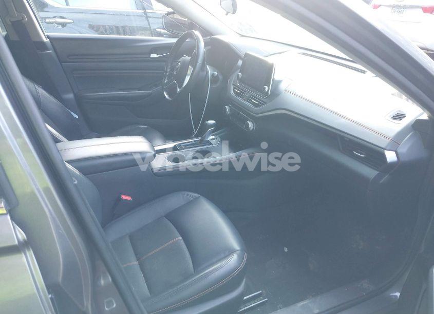 Photo 5 of 2022 Nissan Altima SR FWD (VIN 1N4BL4CV5NN319375)