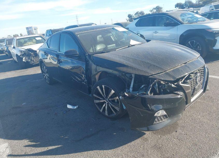 2022 Nissan Altima SR FWD (VIN 1N4BL4CV5NN333468) main photo