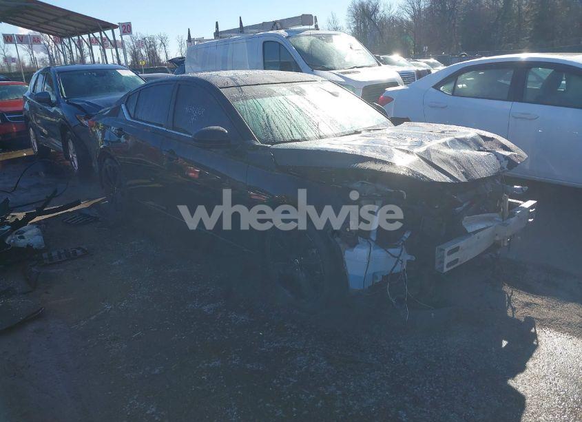 2022 Nissan Altima SR FWD (VIN 1N4BL4CV5NN339626) main photo