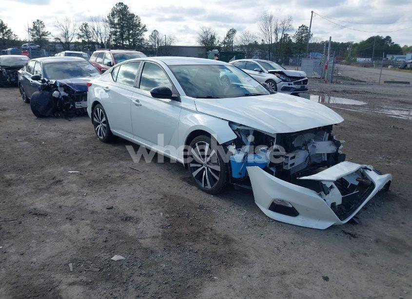 2022 Nissan Altima SR FWD (VIN 1N4BL4CV5NN349010) main photo