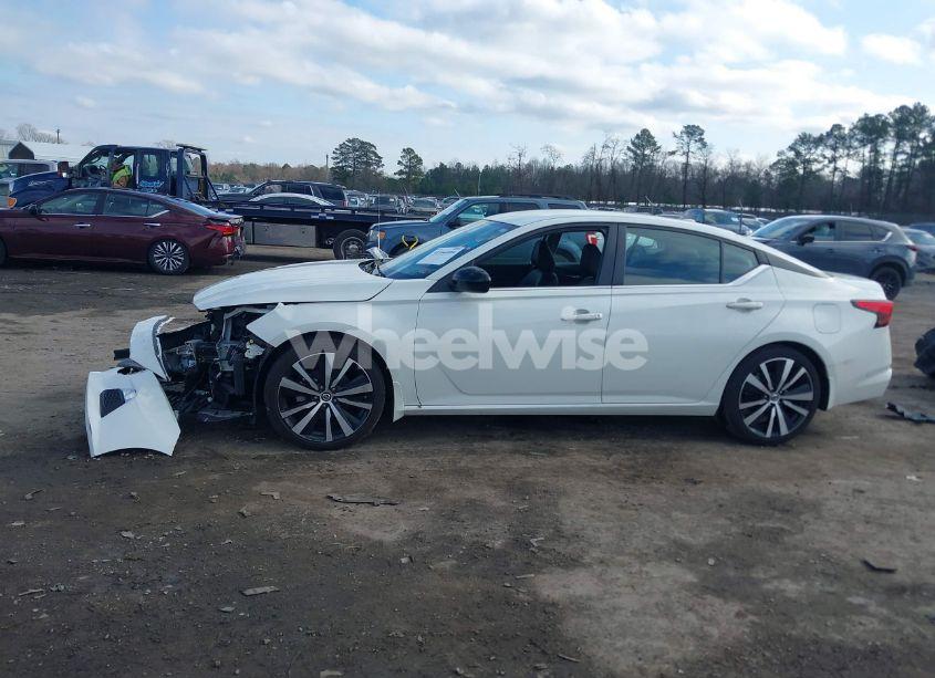 Photo 15 of 2022 Nissan Altima SR FWD (VIN 1N4BL4CV5NN349010)