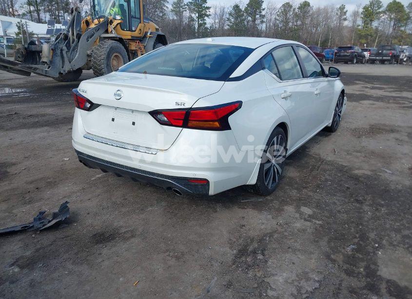 Photo 4 of 2022 Nissan Altima SR FWD (VIN 1N4BL4CV5NN349010)