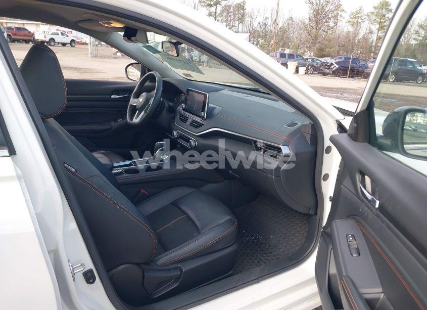 Photo 5 of 2022 Nissan Altima SR FWD (VIN 1N4BL4CV5NN349010)