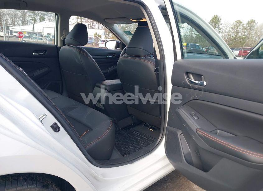 Photo 8 of 2022 Nissan Altima SR FWD (VIN 1N4BL4CV5NN349010)