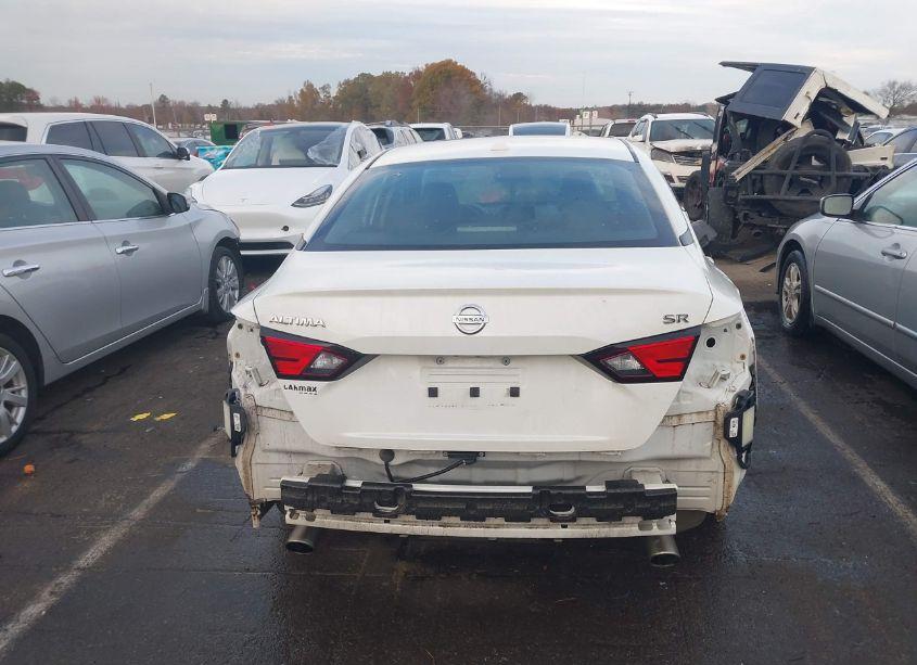Photo 16 of 2022 Nissan Altima SR FWD (VIN 1N4BL4CV5NN360105)