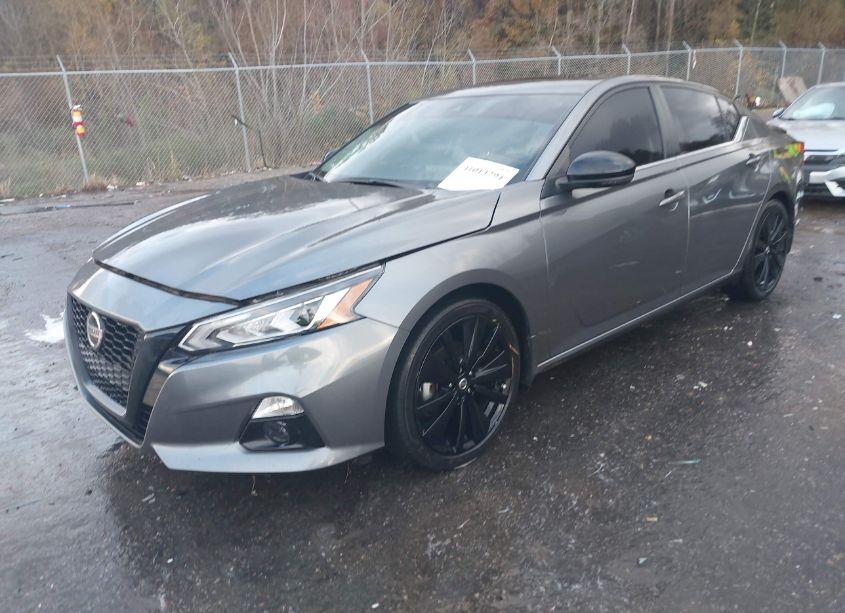 Photo 2 of 2022 Nissan Altima SR FWD (VIN 1N4BL4CV5NN363568)