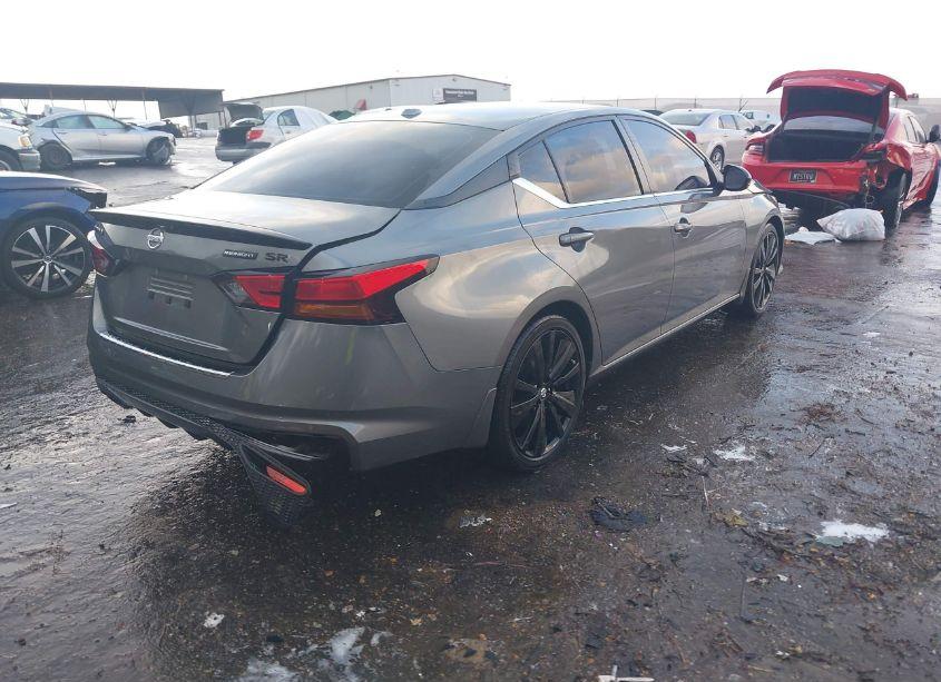 Photo 4 of 2022 Nissan Altima SR FWD (VIN 1N4BL4CV5NN363568)