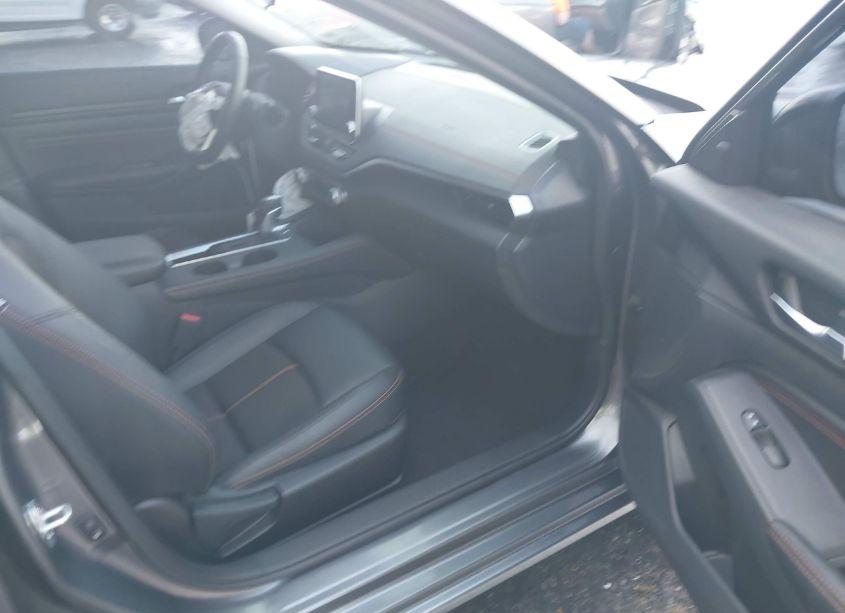 Photo 5 of 2022 Nissan Altima SR FWD (VIN 1N4BL4CV5NN363568)