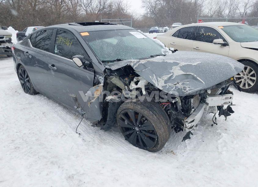 2022 Nissan Altima SR FWD (VIN 1N4BL4CV5NN364851) main photo