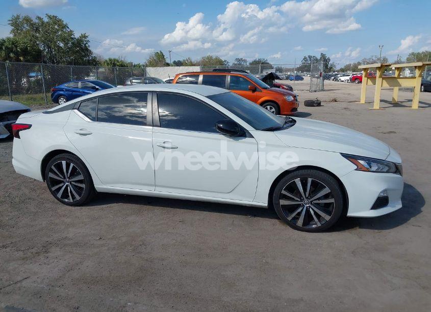 Photo 13 of 2022 Nissan Altima SR FWD (VIN 1N4BL4CV5NN386736)