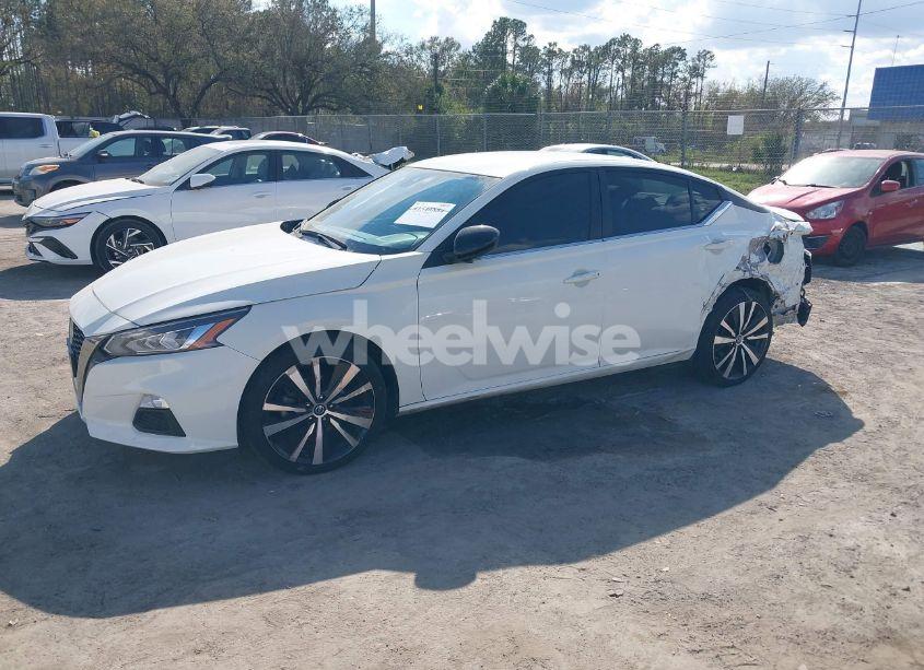 Photo 2 of 2022 Nissan Altima SR FWD (VIN 1N4BL4CV5NN386736)