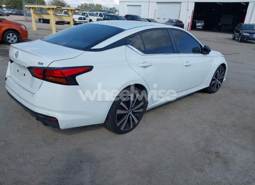 Photo 4 of 2022 Nissan Altima SR FWD (VIN 1N4BL4CV5NN386736)