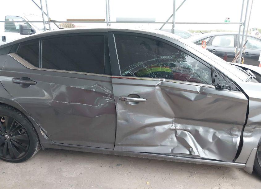 Photo 13 of 2022 Nissan Altima SR FWD (VIN 1N4BL4CV5NN393346)