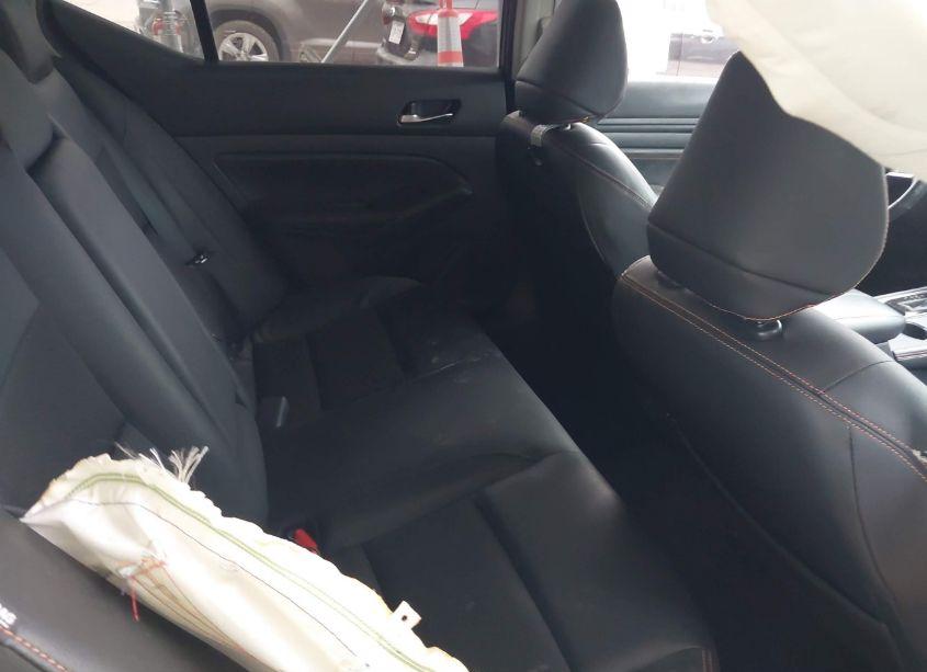 Photo 8 of 2022 Nissan Altima SR FWD (VIN 1N4BL4CV5NN393346)