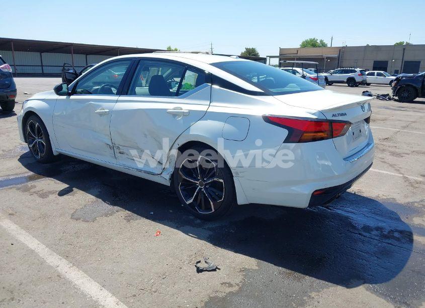Photo 3 of 2023 Nissan Altima SR FWD (VIN 1N4BL4CV5PN307942)