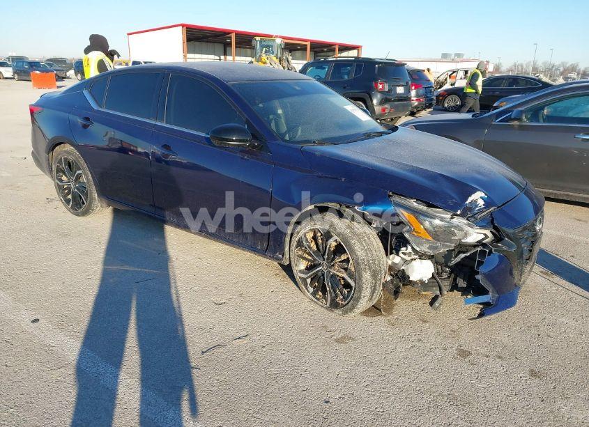 2023 Nissan Altima SR FWD (VIN 1N4BL4CV5PN331478) main photo