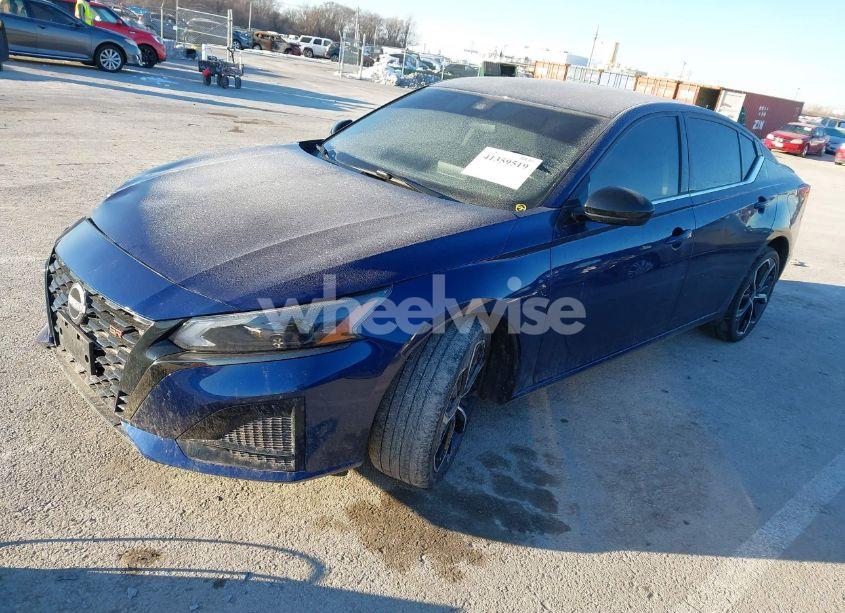 Photo 2 of 2023 Nissan Altima SR FWD (VIN 1N4BL4CV5PN331478)