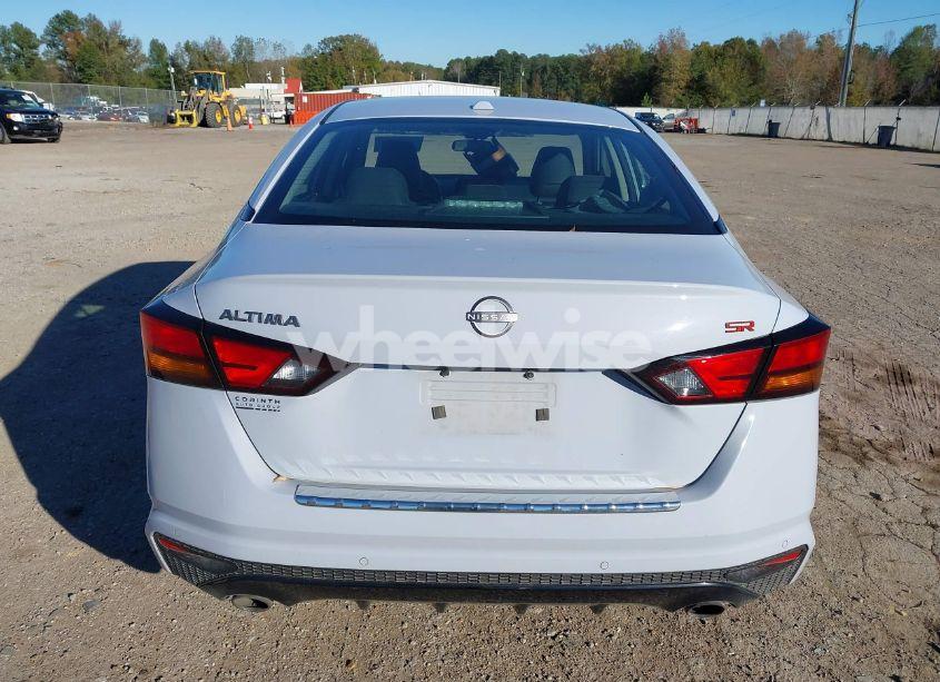 Photo 16 of 2023 Nissan Altima SR FWD (VIN 1N4BL4CV5PN336924)