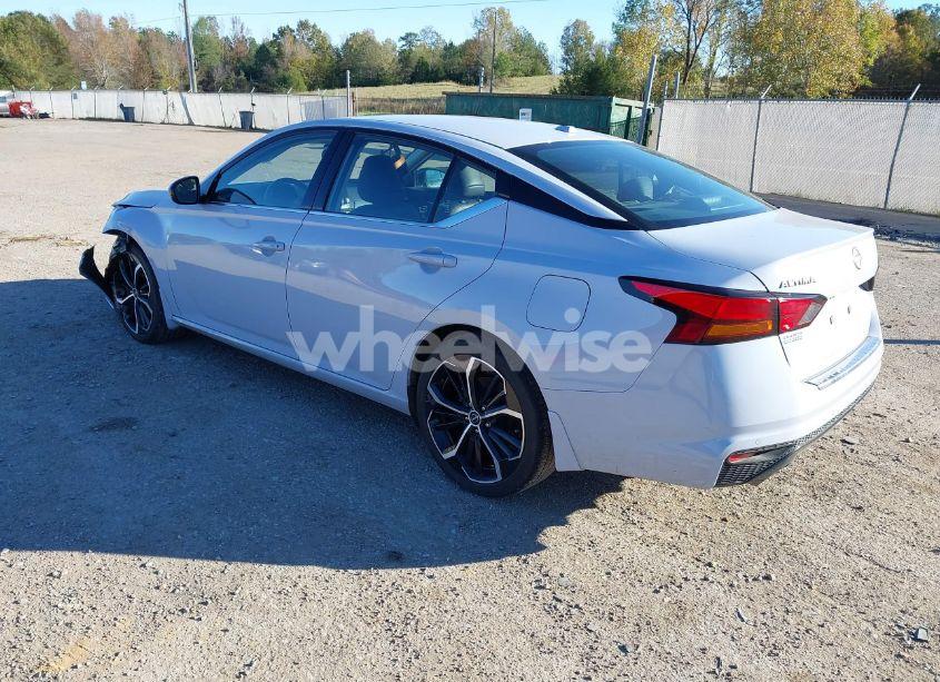 Photo 3 of 2023 Nissan Altima SR FWD (VIN 1N4BL4CV5PN336924)