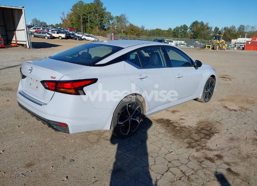 Photo 4 of 2023 Nissan Altima SR FWD (VIN 1N4BL4CV5PN336924)