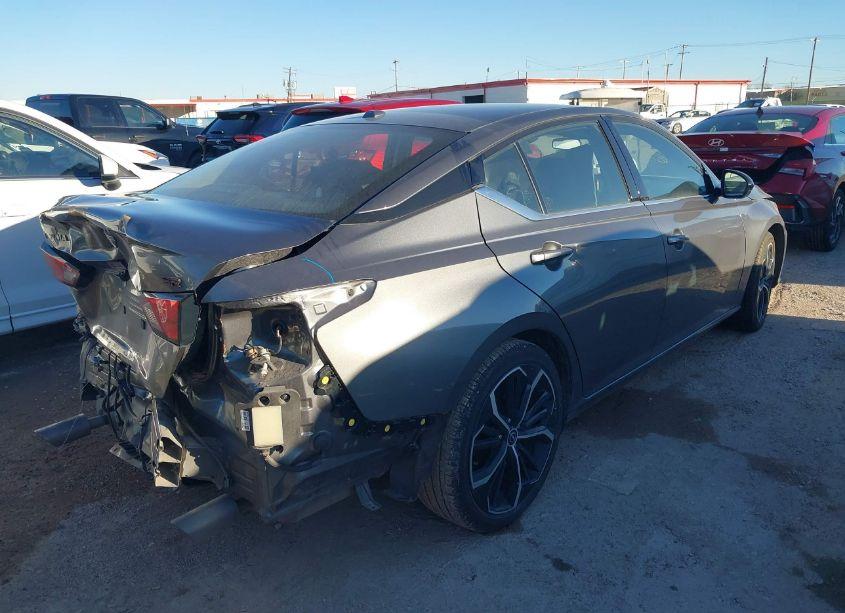 Photo 4 of 2023 Nissan Altima SR FWD (VIN 1N4BL4CV5PN394371)